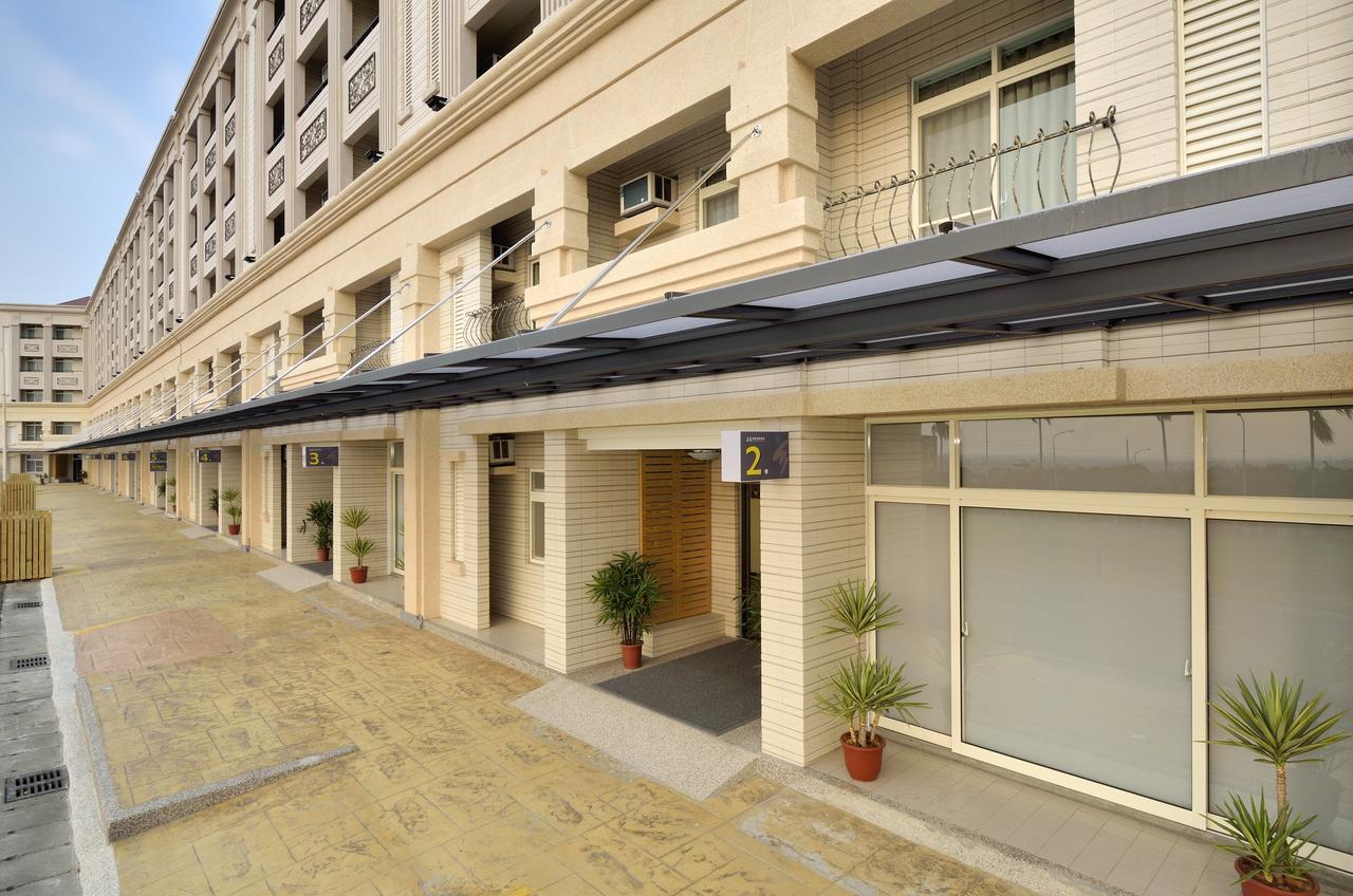 Hoya Resort Hotel Chiayi Bagian luar foto